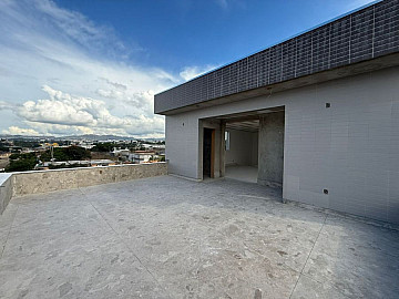 Cobertura de Alto Padr�o � Venda no Inconfidentes